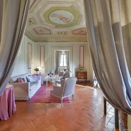 Apartamento Maggio Frescoes By Vacavilla *