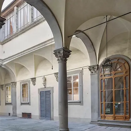 Maggio Frescoes By Vacavilla * Florencia