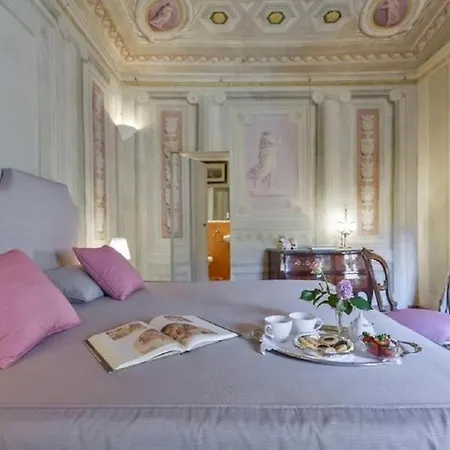 Maggio Frescoes By Vacavilla * Florencia